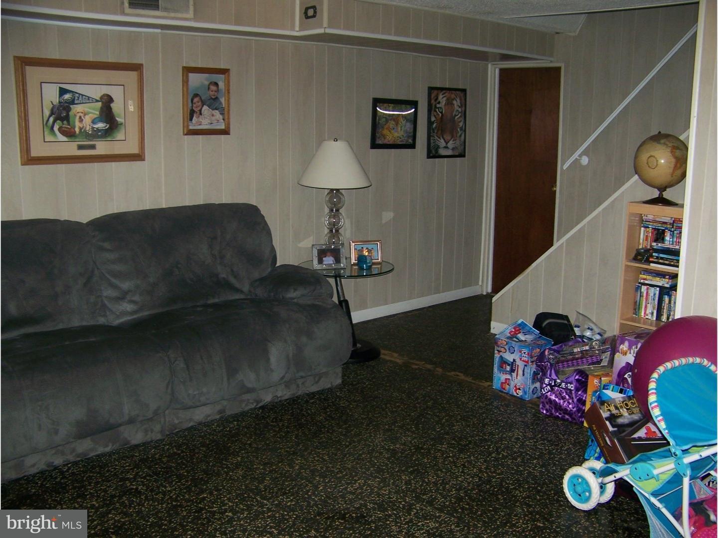 12428 Wyndom Road Philadelphia, PA 19154 - Photo 8 of 11 Gallery Image 8
