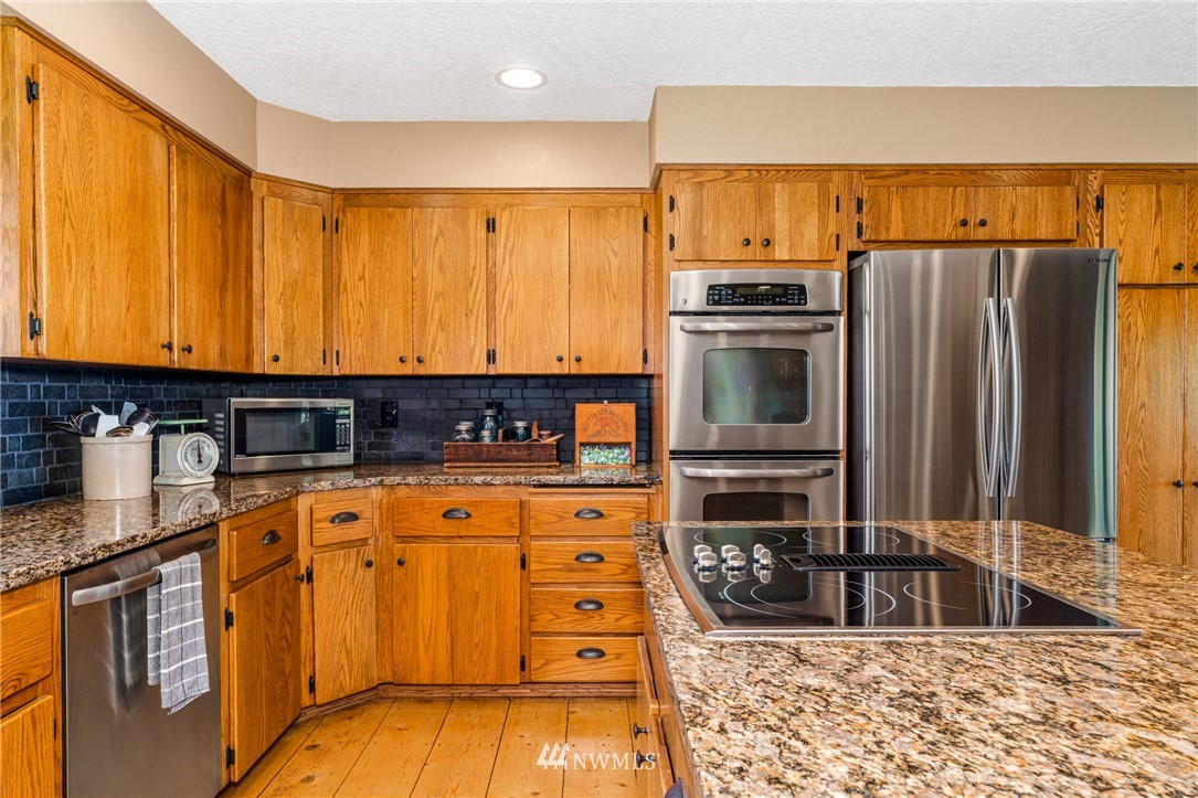 210-15 Devereese Road Chehalis, WA 98532 - Photo 8 of 31 Gallery Image 8