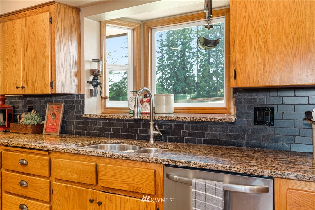 210-15 Devereese Road Chehalis, WA 98532 - Photo 9 of 31 Gallery Image 9
