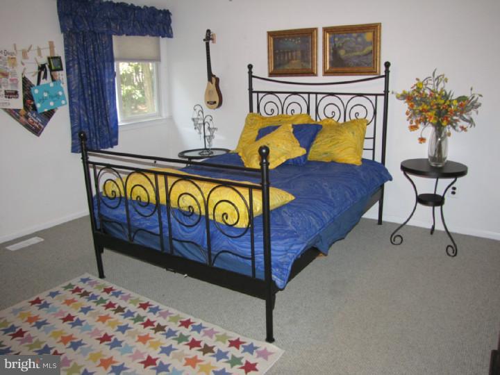 9 Strafford Circle Road Medford, NJ 08055 - Photo 18 of 25 Bedroom 2