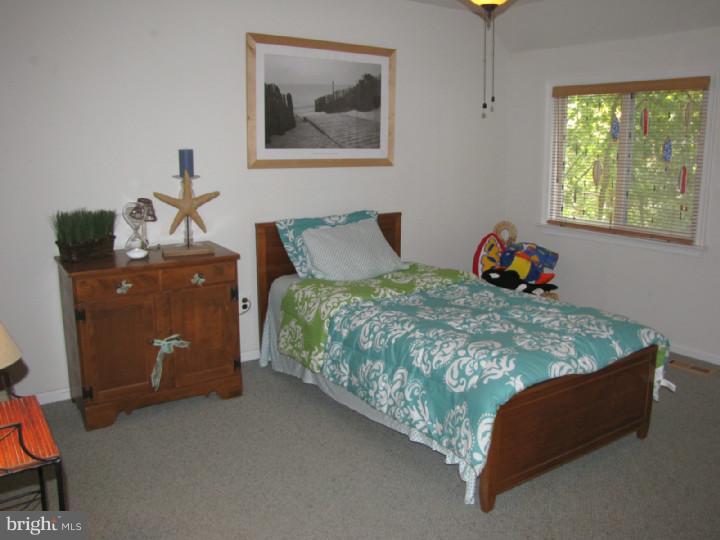 9 Strafford Circle Road Medford, NJ 08055 - Photo 19 of 25 Bedroom 4