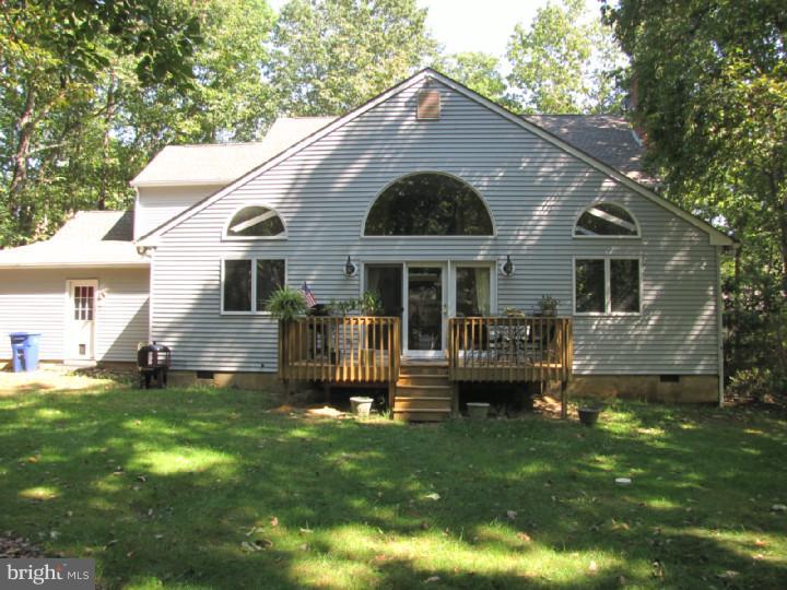 9 Strafford Circle Road Medford, NJ 08055 - Photo 22 of 25 Exterior Back