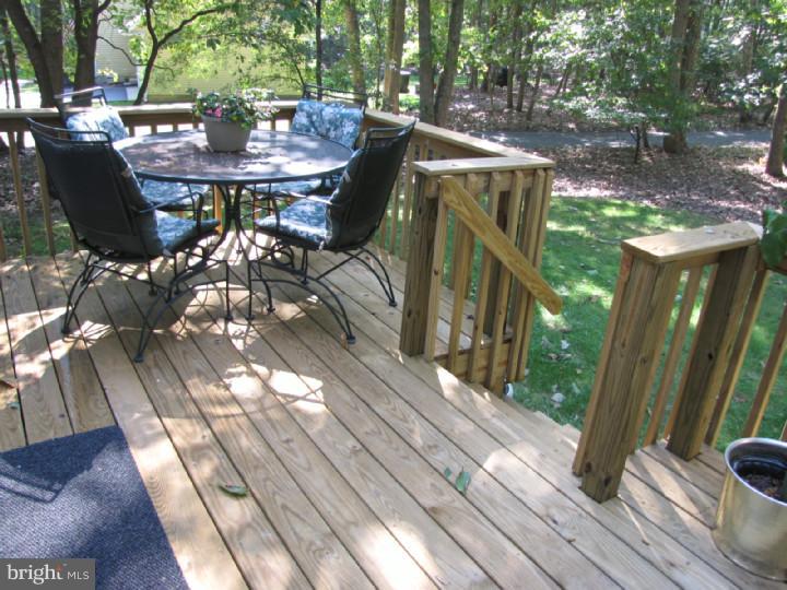9 Strafford Circle Road Medford, NJ 08055 - Photo 24 of 25 Deck