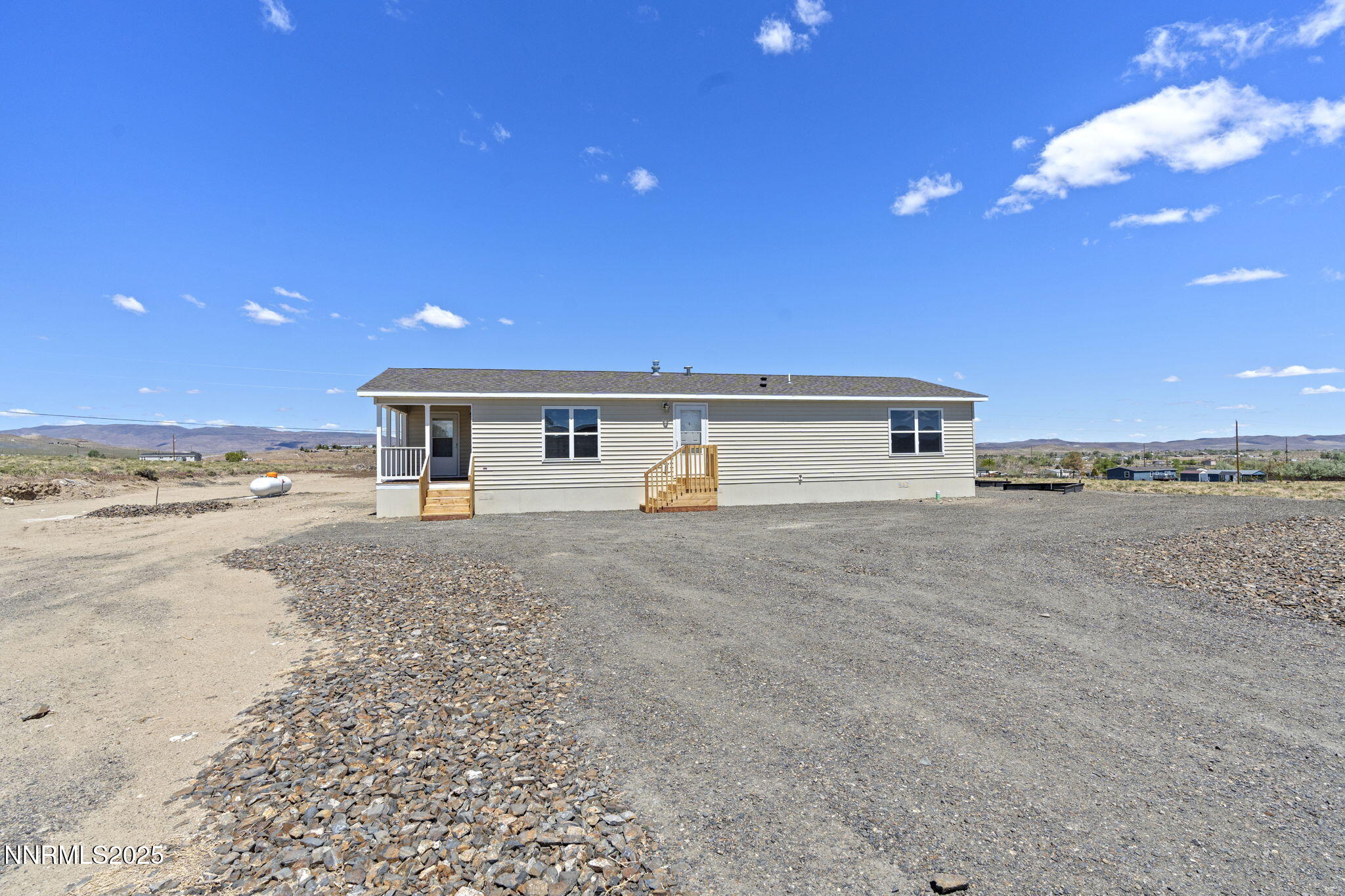 8260 Sycamore Street Silver Springs, NV 89429 - Photo 15 of 47 7-web-or-mls-DSC03595