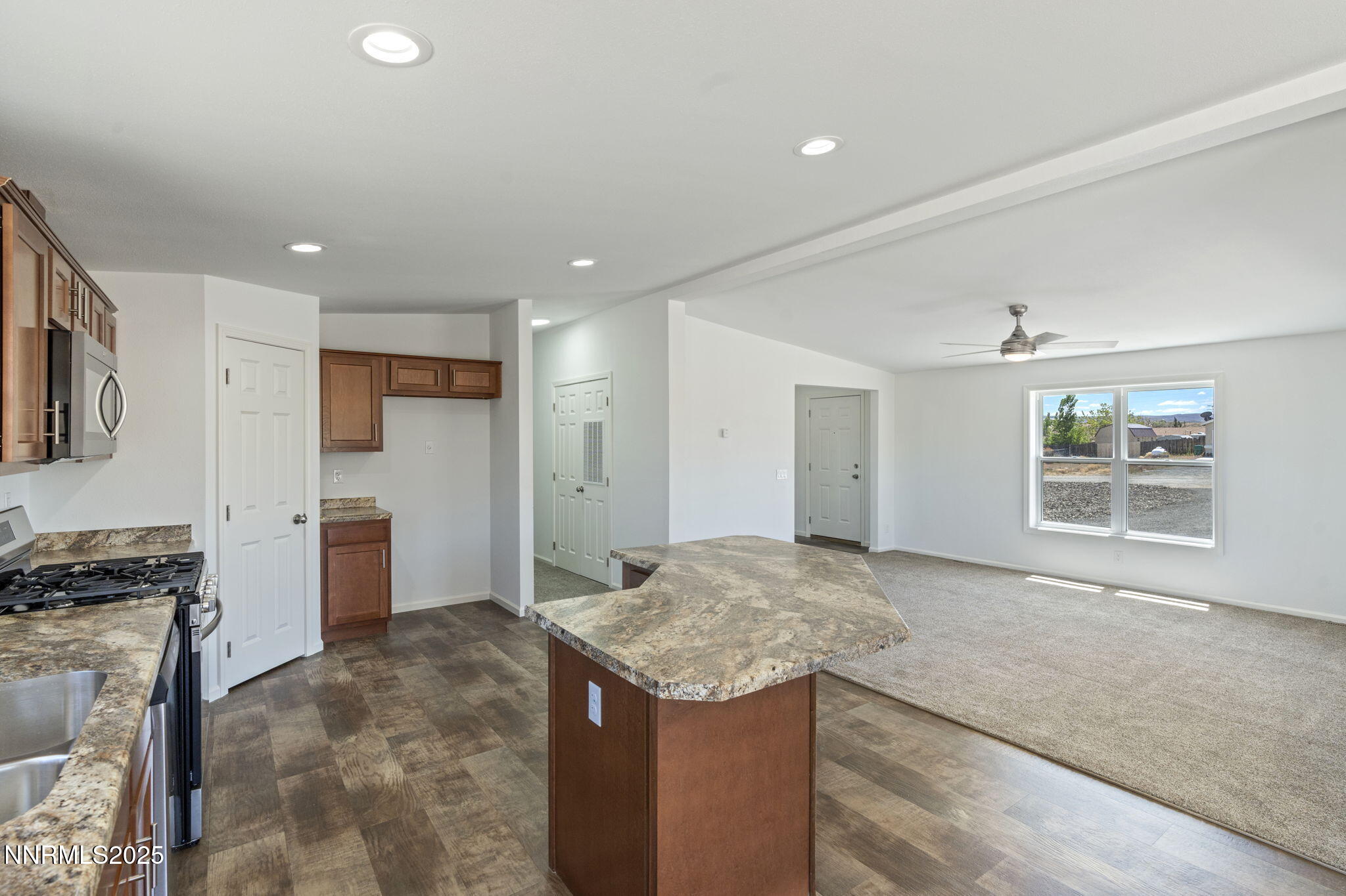 8260 Sycamore Street Silver Springs, NV 89429 - Photo 27 of 47 23-web-or-mls-DSC03480