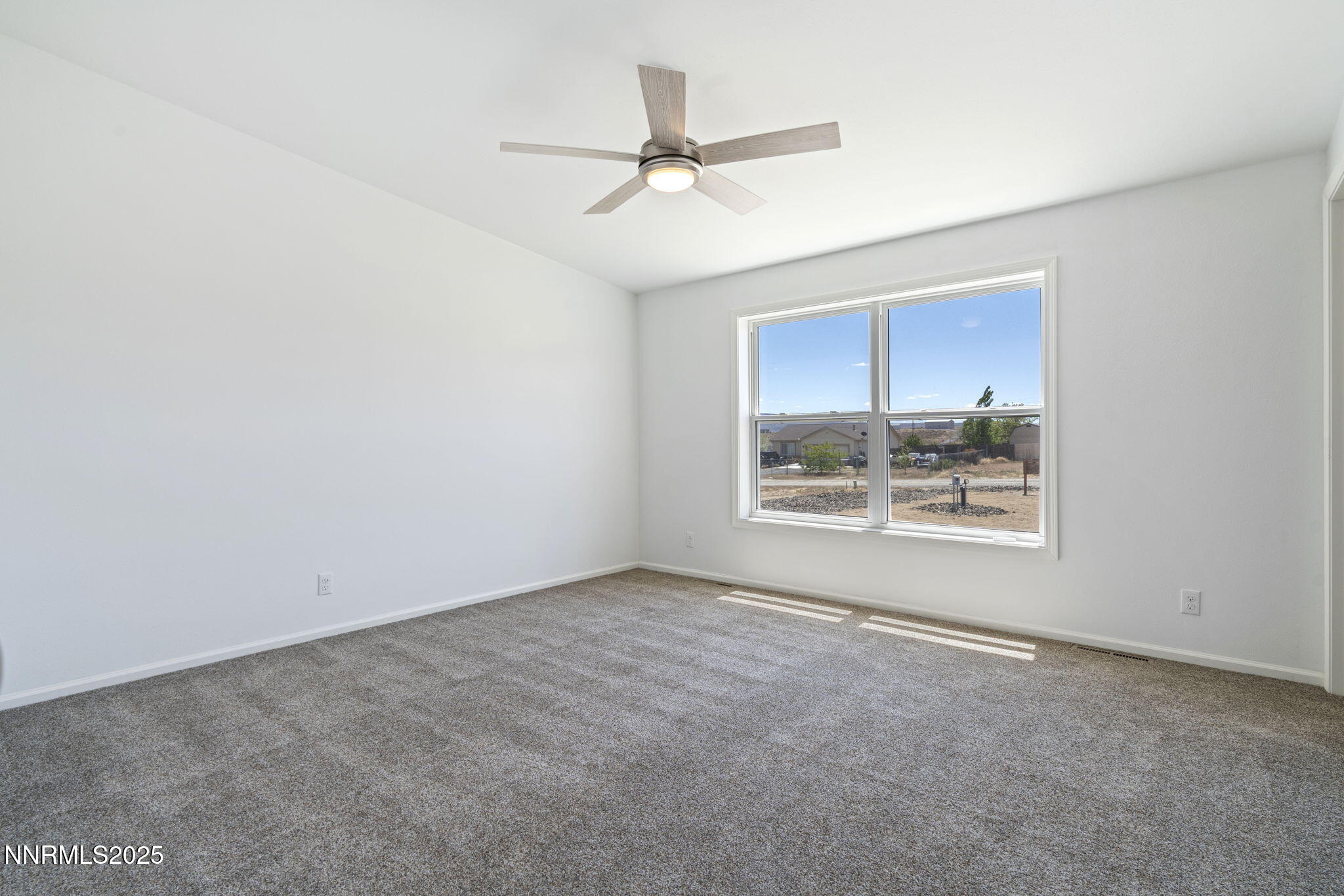 8260 Sycamore Street Silver Springs, NV 89429 - Photo 31 of 47 30-web-or-mls-DSC03532