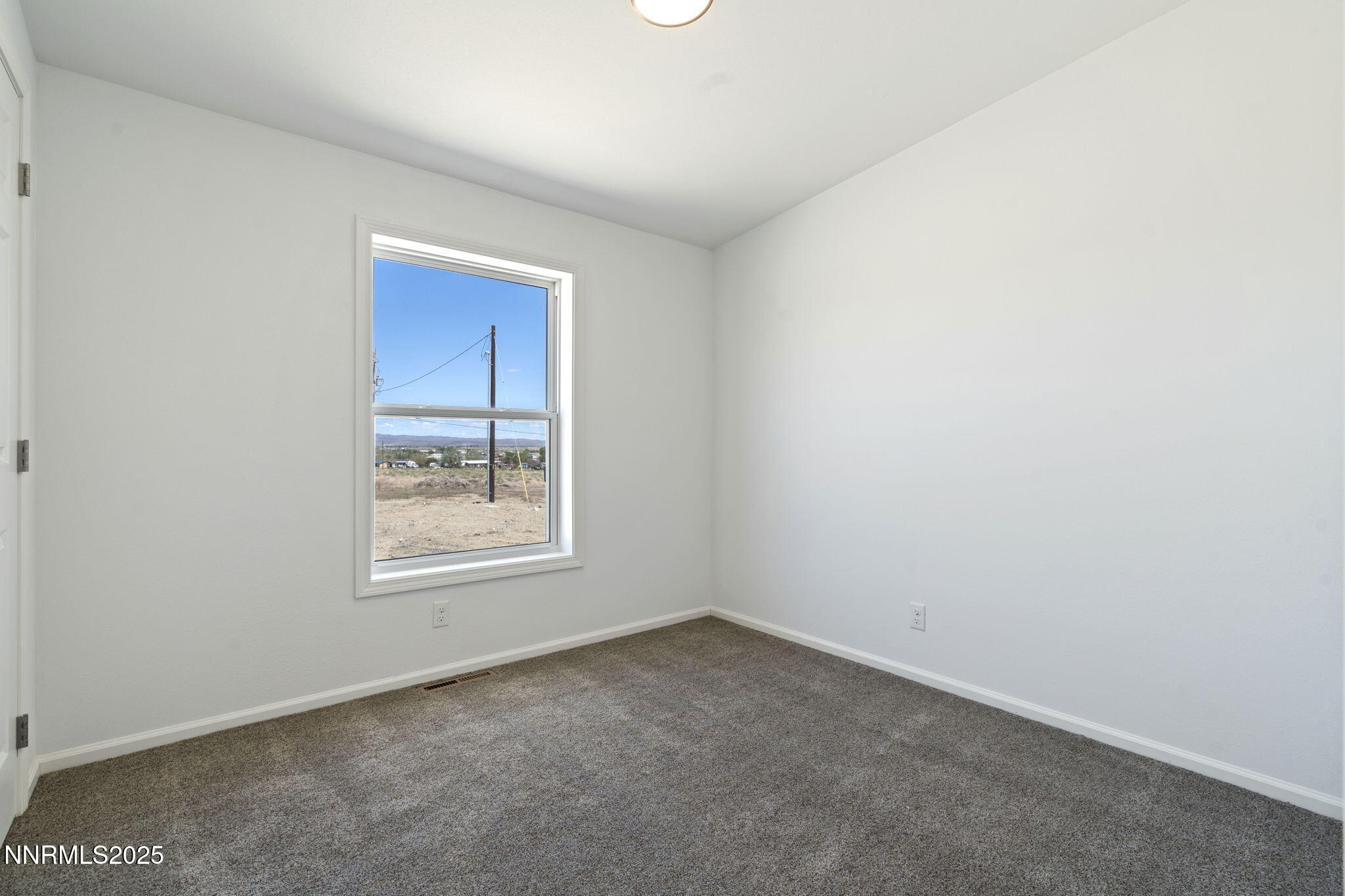 8260 Sycamore Street Silver Springs, NV 89429 - Photo 36 of 47 37-web-or-mls-DSC03522