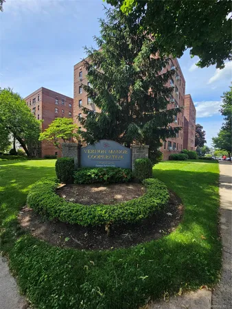 $145,000 | 1 Fisher Drive, Unit 607, Mount Vernon, NY 10552