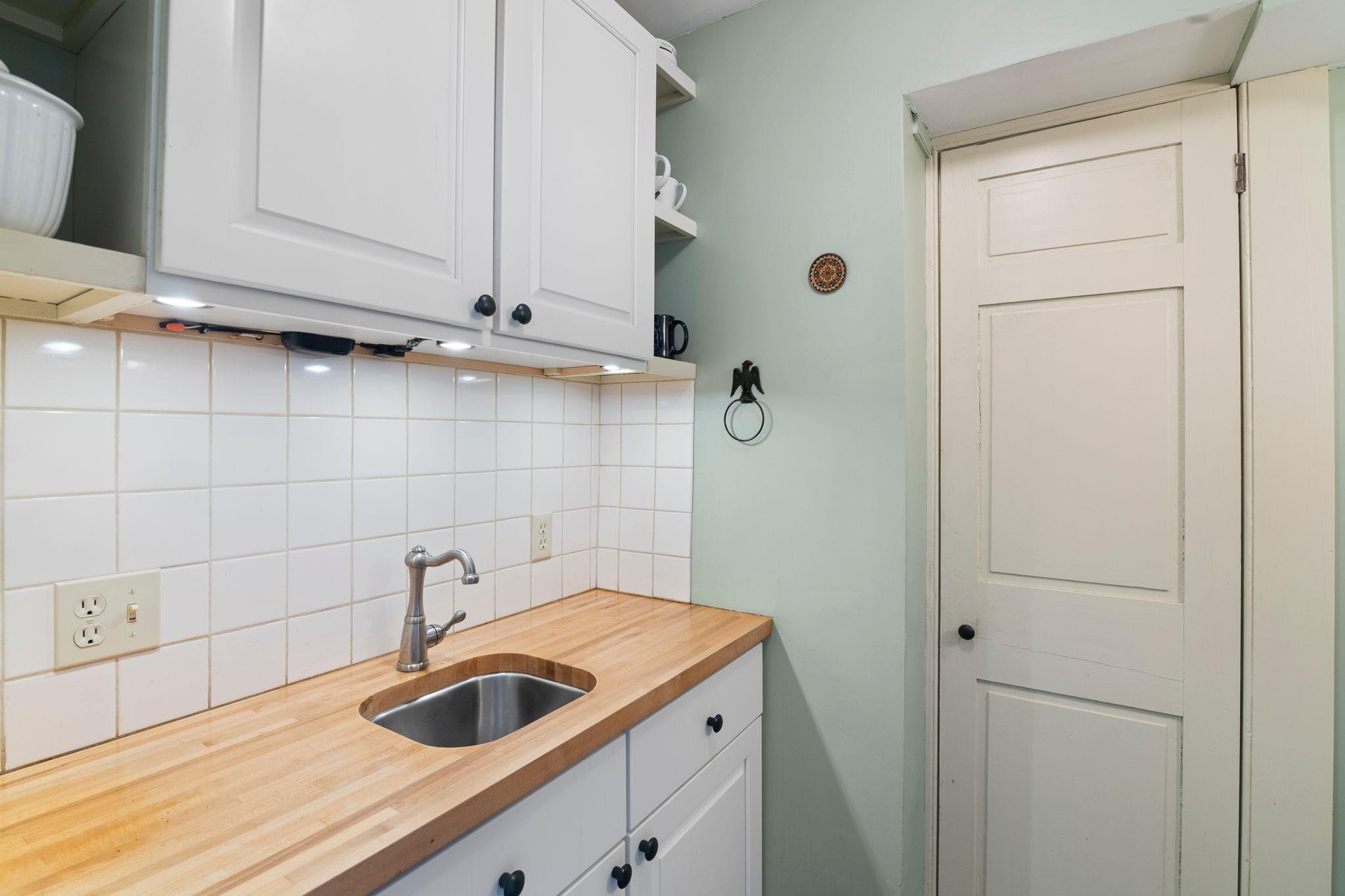 301 Maple Street Brattleboro, VT 05301 - Photo 9 of 59