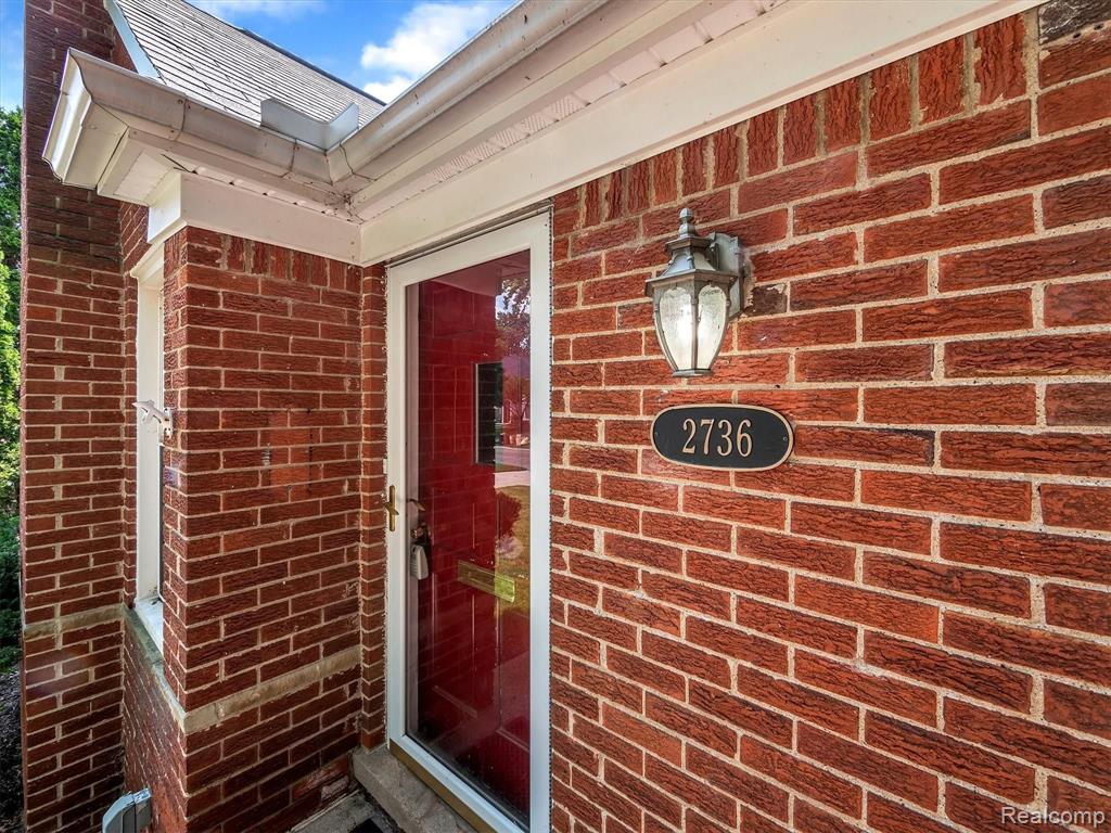 2736 Pembroke Road Birmingham, MI 48009 - Photo 3 of 36
