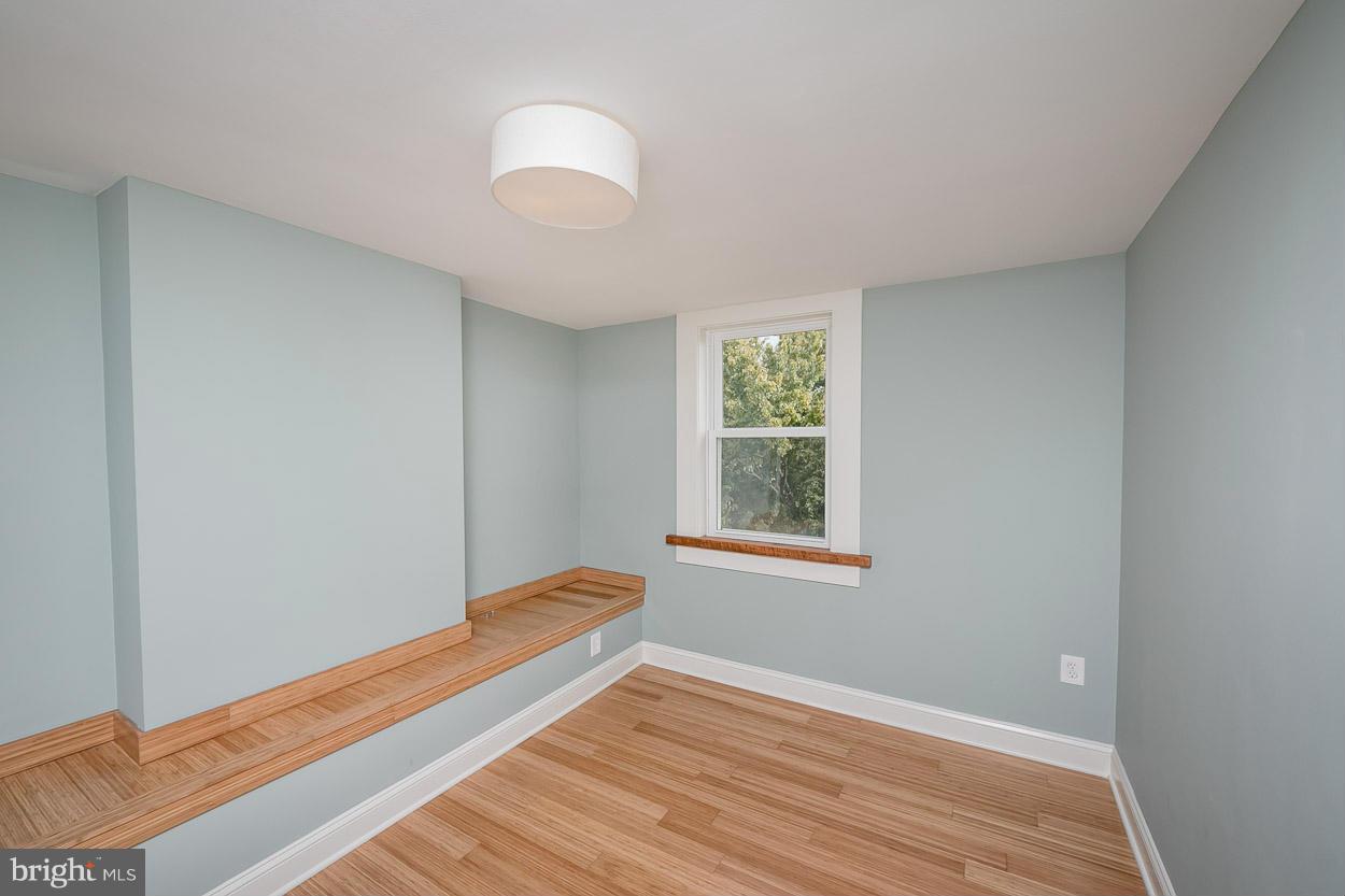3823 Roland Avenue Baltimore, MD 21211 - Photo 24 of 30 Bedroom 3