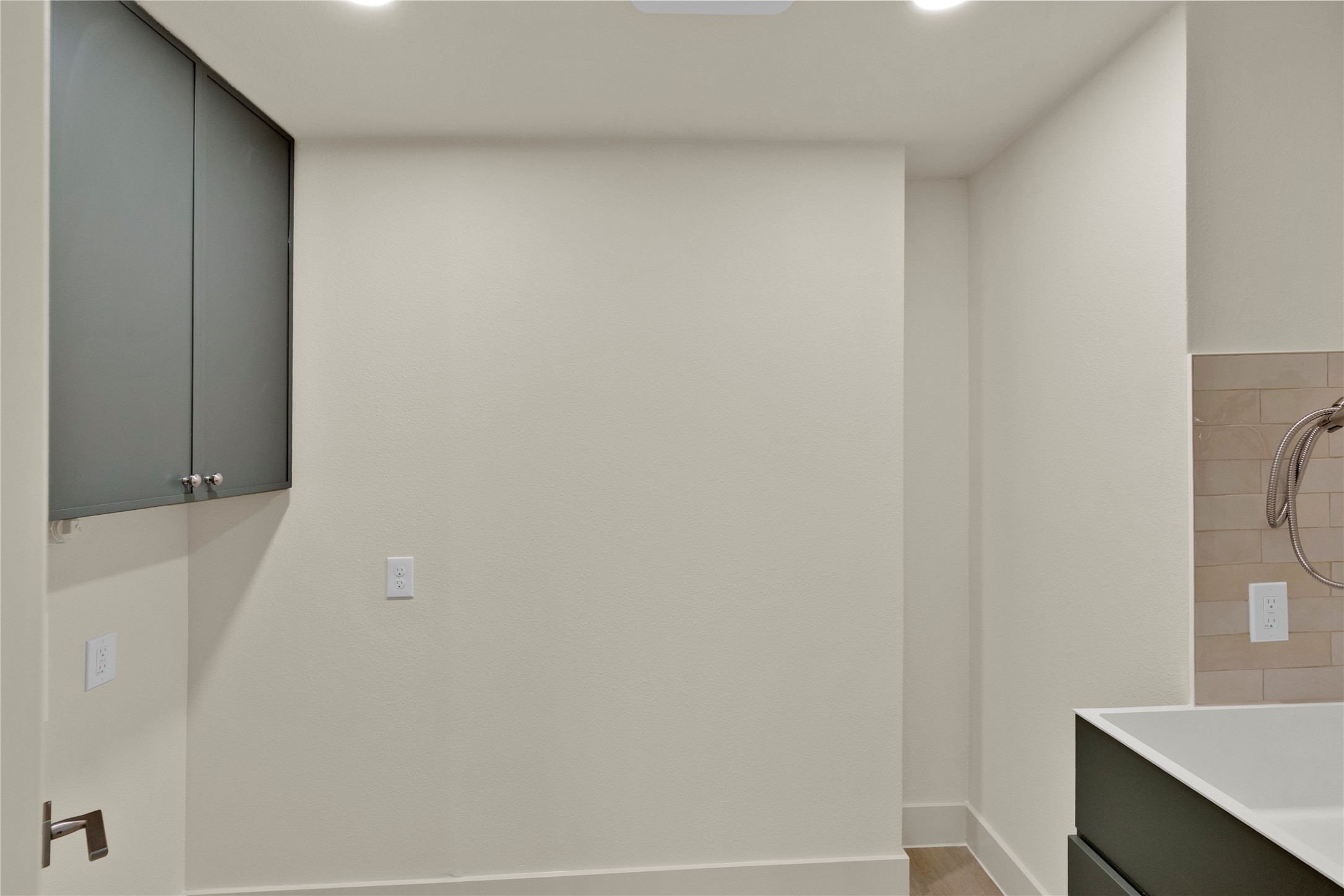 20 Buttonbush Court The Woodlands, TX 77380 - Photo 33 of 43 a view of bathroom