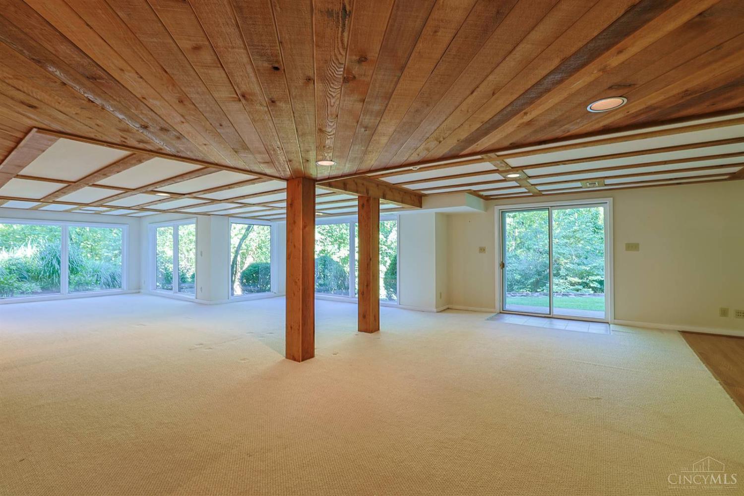4805 Drake Road Cincinnati, OH 45243 - Photo 54 of 97 Gallery Image 54