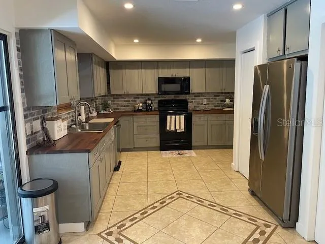 $2,500 | 3598 Southwest Trout Street, Dunnellon, FL 34431