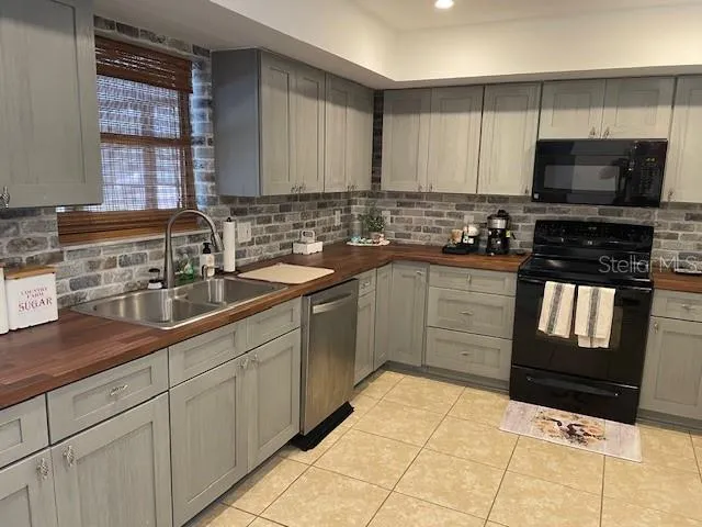 $2,500 | 3598 Southwest Trout Street, Dunnellon, FL 34431