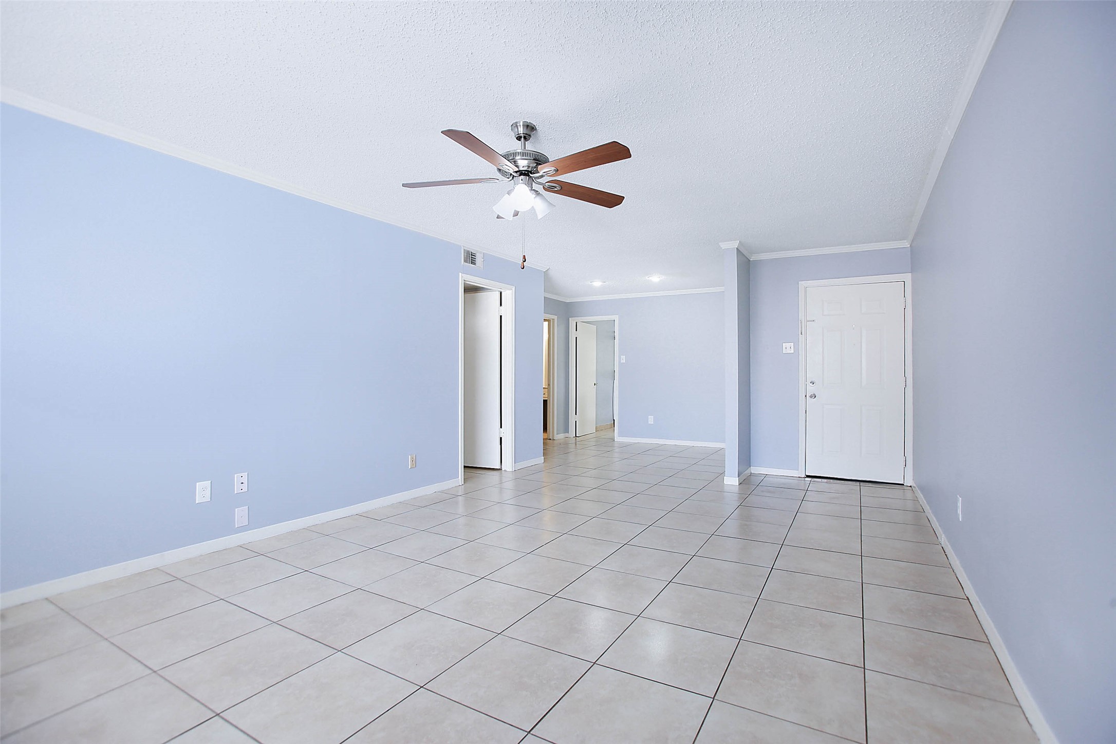 7900 Westheimer Road, Unit 134 Houston, TX 77063 - Photo 10 of 25 a view of an empty room