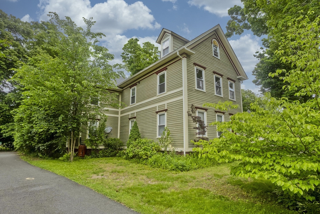 78 Lyman Road Northampton, MA 01060 - Photo 4 of 35