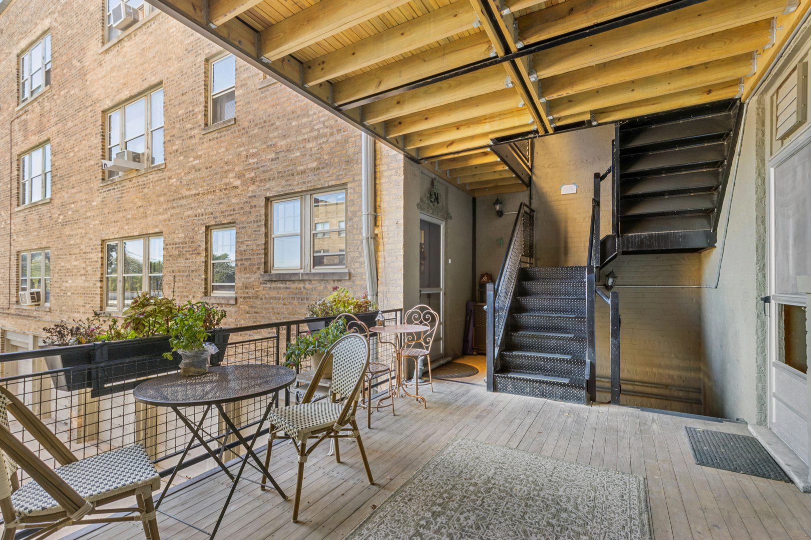 482 Sheridan Road, Unit 1 Evanston, IL 60202 - Photo 14 of 20 Gallery Image 14