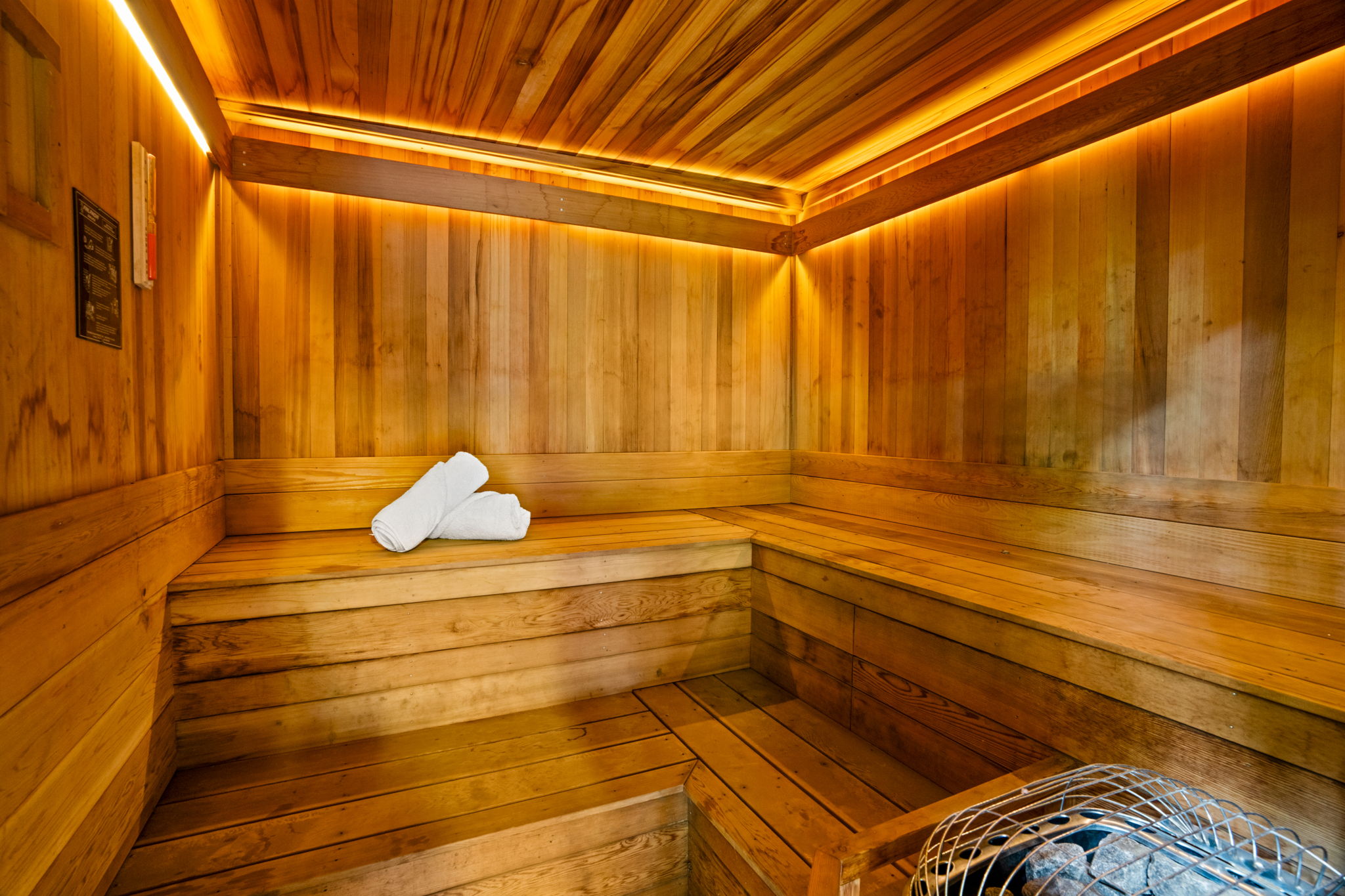 5311 A Hauaala Road Kapaa, HI 96746 - Photo 20 of 30 a view of room with window and a carpet