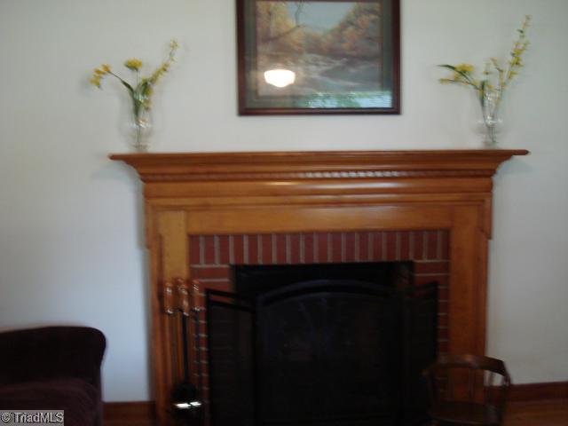 182 Eller Road Winston-Salem, NC 27107 - Photo 4 of 15 Living Room.
