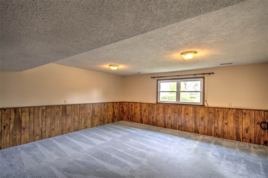 2705 Essex Place Decatur, IL 62521 - Photo 20 of 29 Gallery Image 20