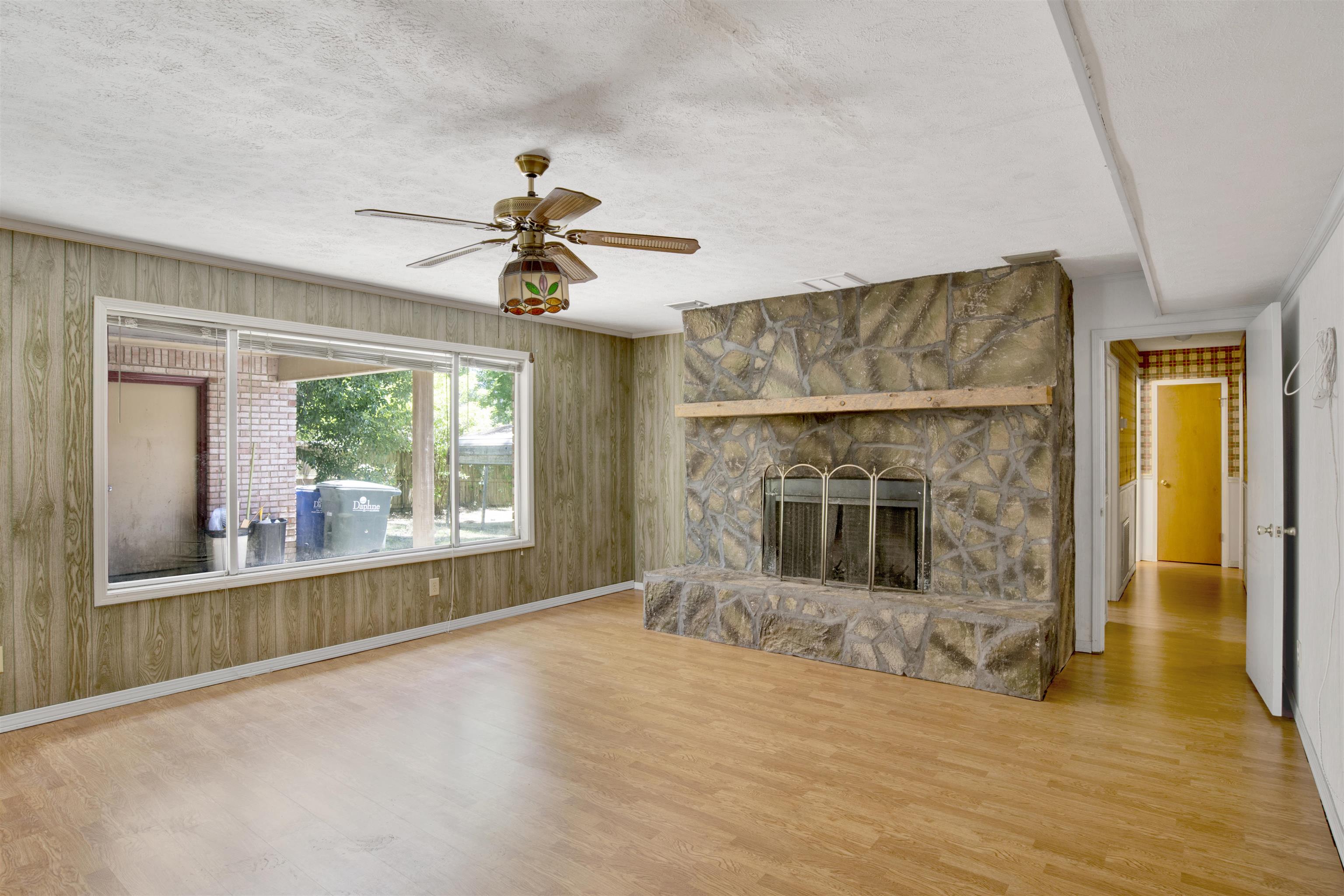 109 Paige Circle Daphne, AL 36526 - Photo 22 of 46 Living Room