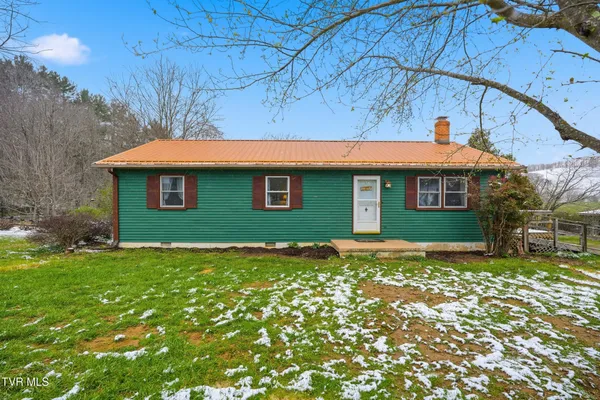 $189,900 | 1208 Dry Road, Speedwell, VA 24374