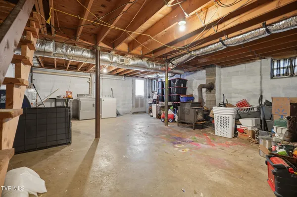 $189,900 | 1208 Dry Road, Speedwell, VA 24374