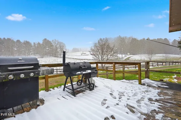 $189,900 | 1208 Dry Road, Speedwell, VA 24374