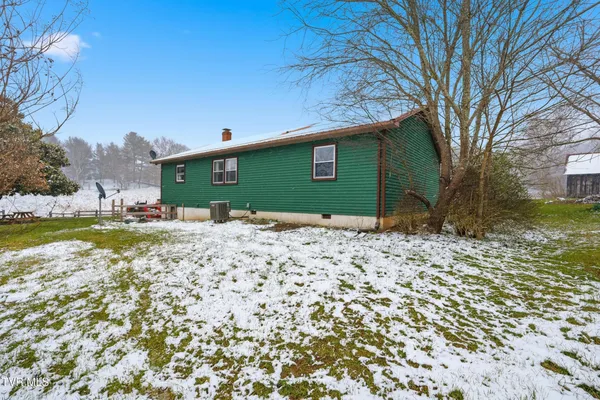 $189,900 | 1208 Dry Road, Speedwell, VA 24374