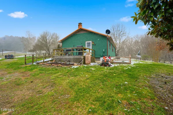 $189,900 | 1208 Dry Road, Speedwell, VA 24374