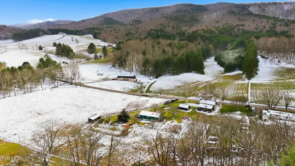 $189,900 | 1208 Dry Road, Speedwell, VA 24374