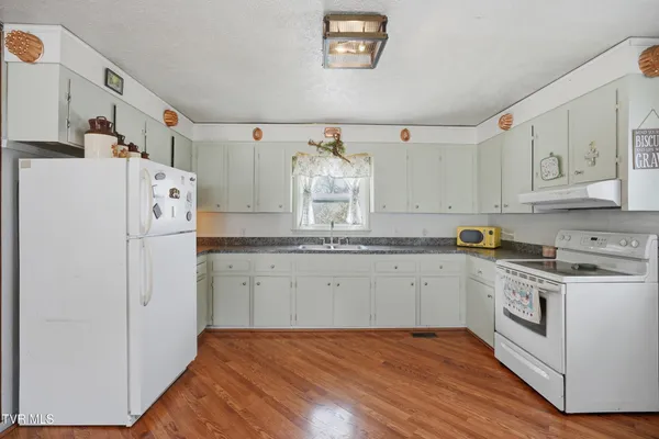 $189,900 | 1208 Dry Road, Speedwell, VA 24374