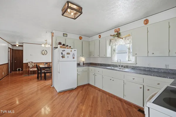 $189,900 | 1208 Dry Road, Speedwell, VA 24374