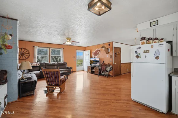 $189,900 | 1208 Dry Road, Speedwell, VA 24374