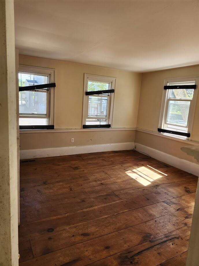 12 Main Street Windham, ME 04062 - Photo 4 of 28 20240909_120449