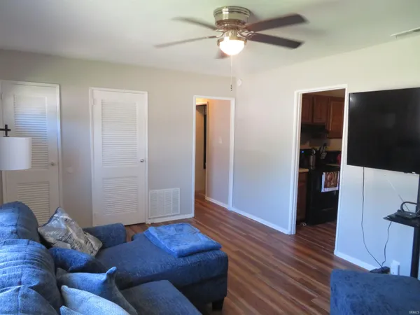 $149,900 | 608 Hanover Road, Evansville, IN 47710