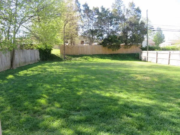 $149,900 | 608 Hanover Road, Evansville, IN 47710