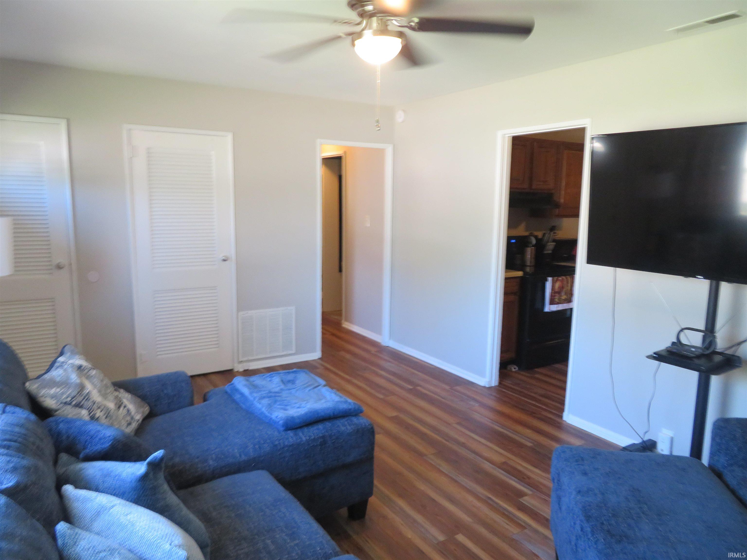 608 Hanover Road Evansville, IN 47710 - Photo 7 of 17 Gallery Image 7