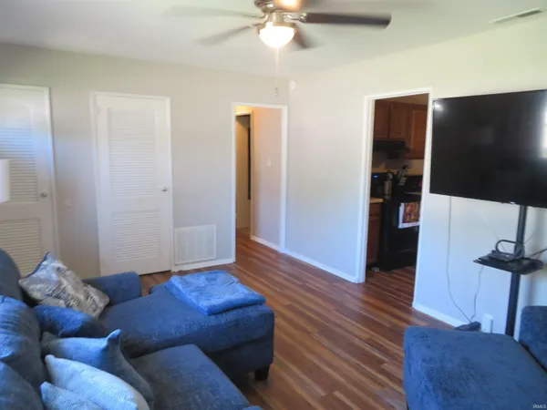 $149,900 | 608 Hanover Road, Evansville, IN 47710