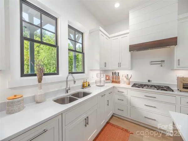 $1,125,000 | 156 Grayling Drive, Cullowhee, NC 28723