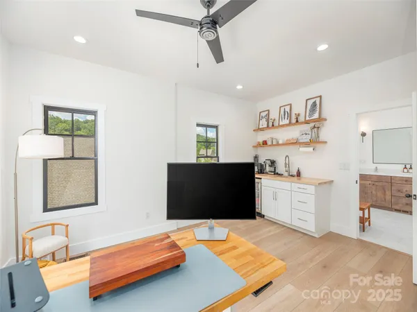 $1,125,000 | 156 Grayling Drive, Cullowhee, NC 28723