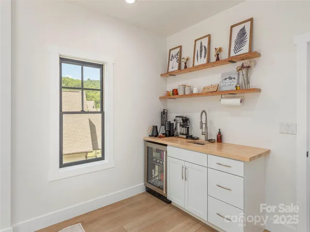 $1,125,000 | 156 Grayling Drive, Cullowhee, NC 28723