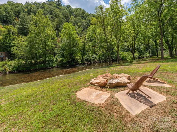 $1,125,000 | 156 Grayling Drive, Cullowhee, NC 28723