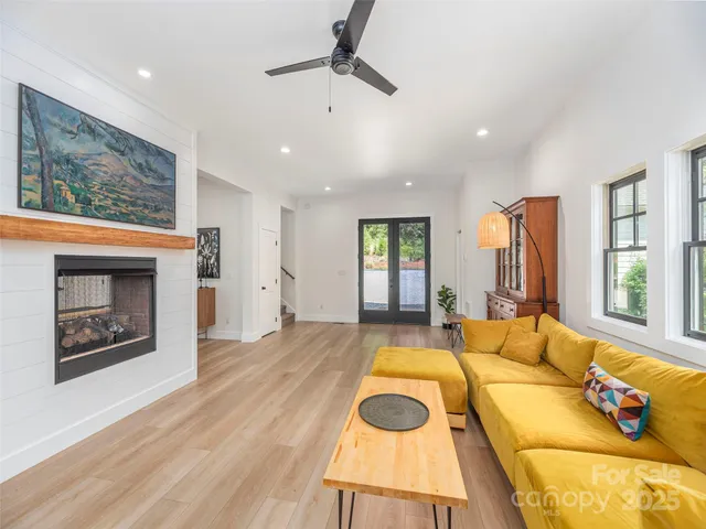 $1,125,000 | 156 Grayling Drive, Cullowhee, NC 28723