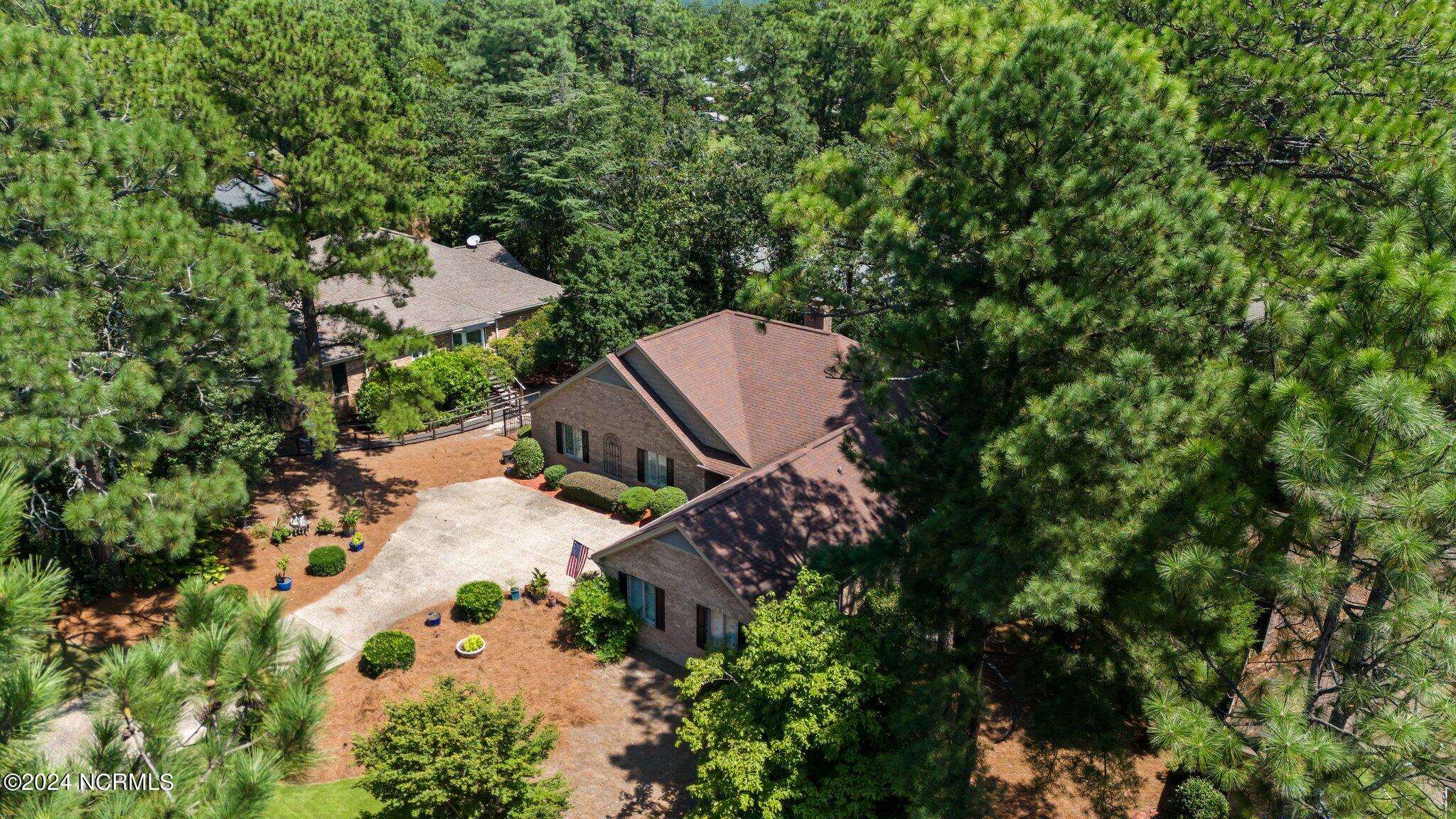 30 Doral Drive Pinehurst, NC 28374 - Photo 6 of 51 7-web-or-mls-DJI_20240821130710_0266_D