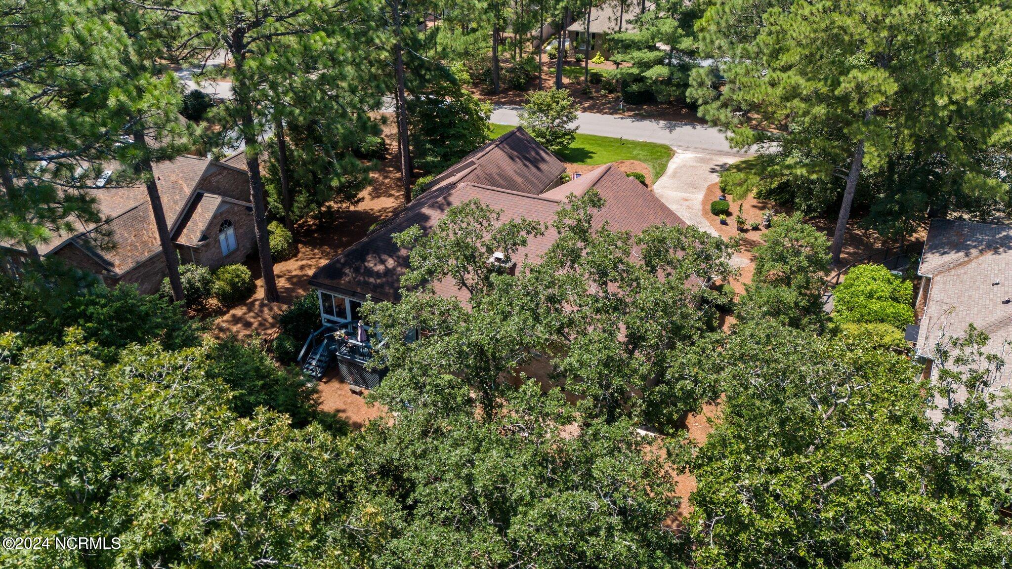30 Doral Drive Pinehurst, NC 28374 - Photo 8 of 51 9-web-or-mls-DJI_20240821130826_0268_D