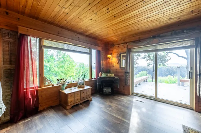 $779,000 | 9642 Highway 35, De Soto, WI 54624