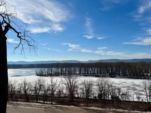 $779,000 | 9642 Highway 35, De Soto, WI 54624