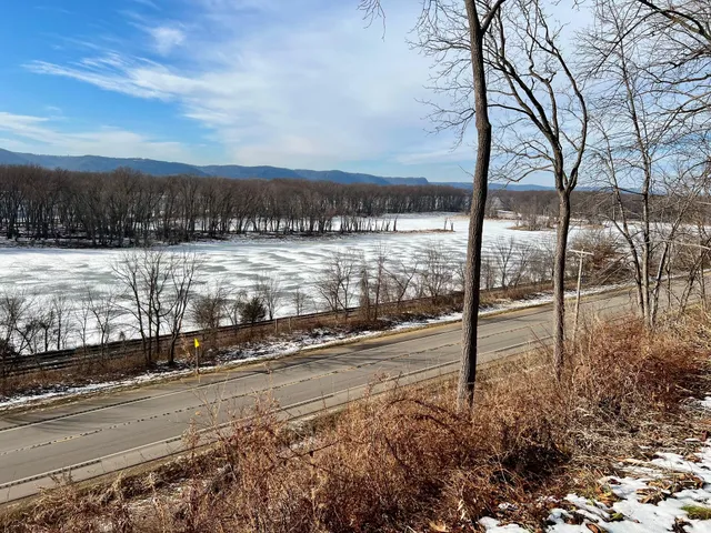 $779,000 | 9642 Highway 35, De Soto, WI 54624